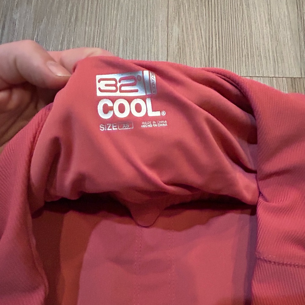 Bundle of 3 women’s workout tops • Size S• - Picture 5 of 7